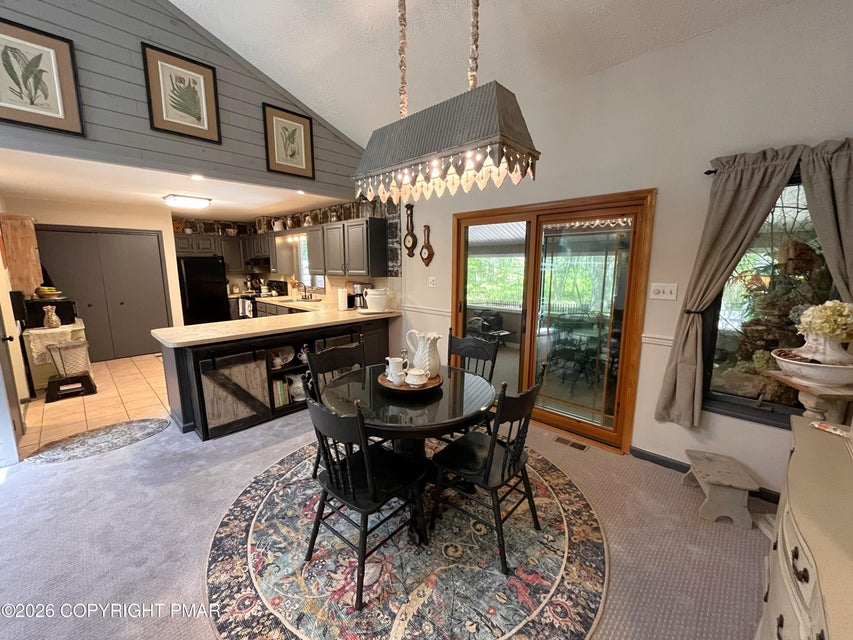 Dining & Kitchen