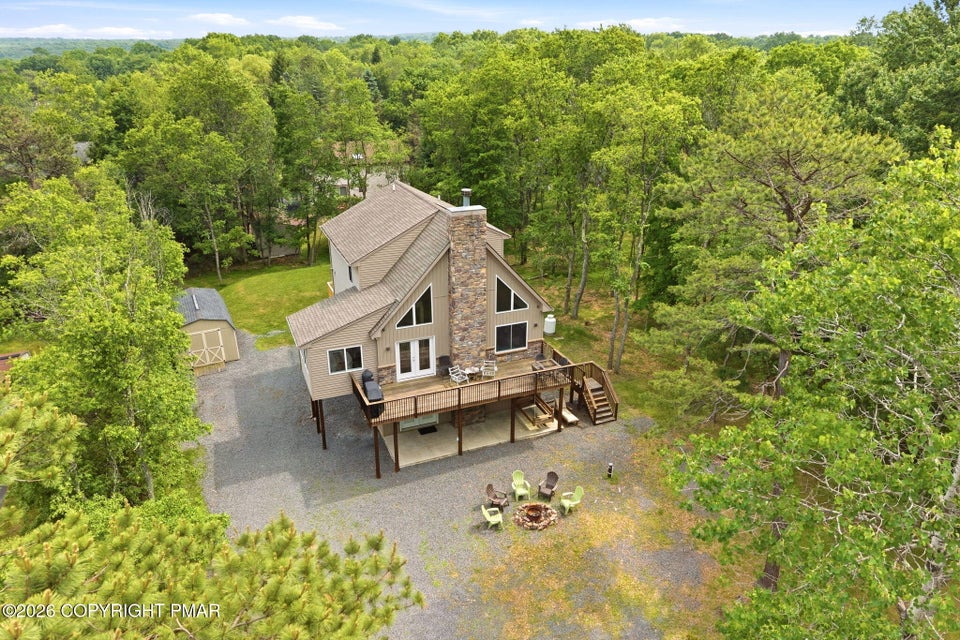 Photograph 2 of a featured listing, click To view all photos (opens In a New window) 