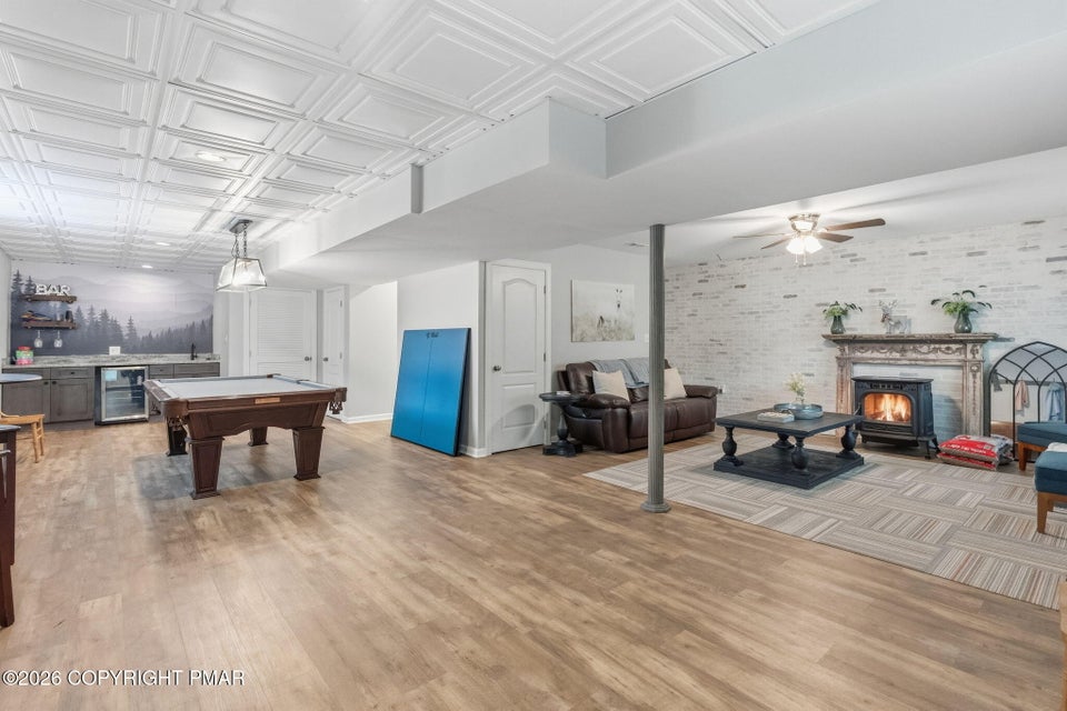 Family Room w/ Billiards
