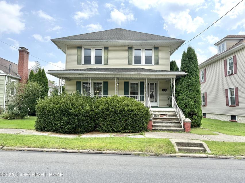 Photograph 5 of a featured listing, click To view all photos (opens In a New window) 